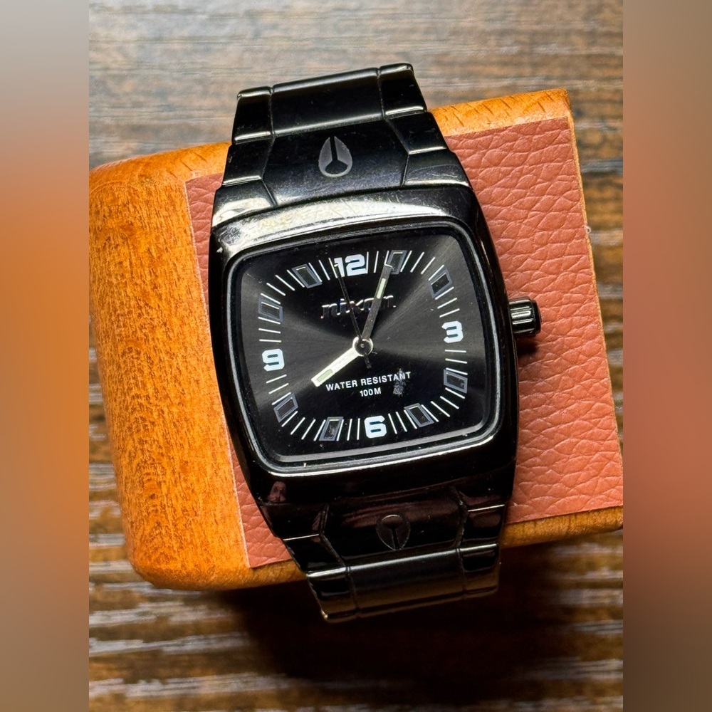 NIXON The Manual Murdered Out 2002